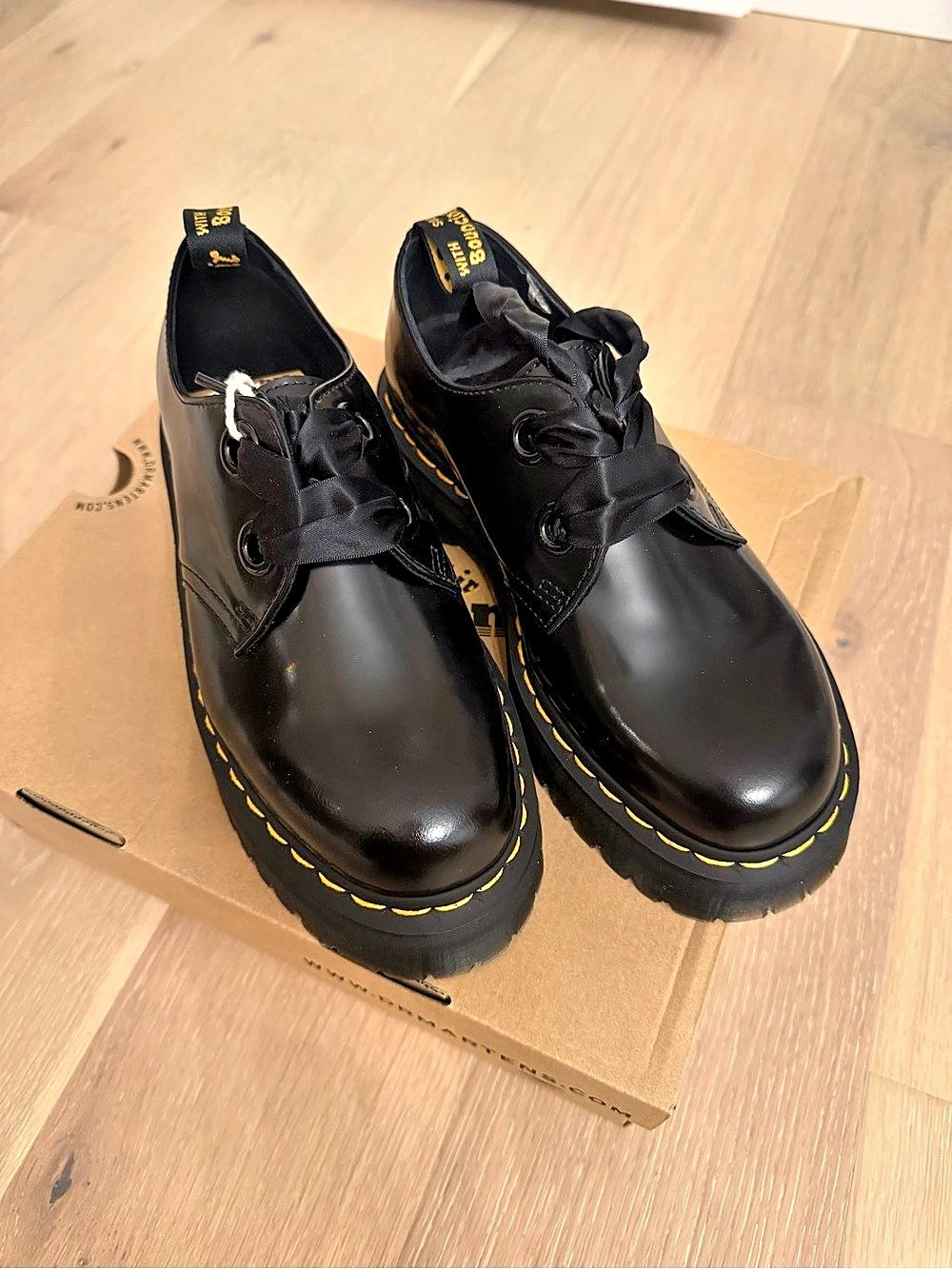Dr. Martens Holly Quad Retro Platform Shoes Black US 8 NEVER WORN